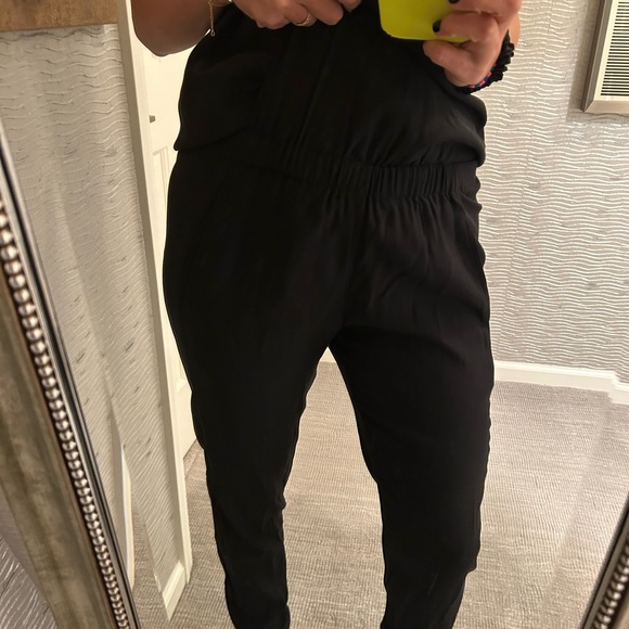 Vince One piece silk jumpsuit perfect for a night out - Picture 7 of 7